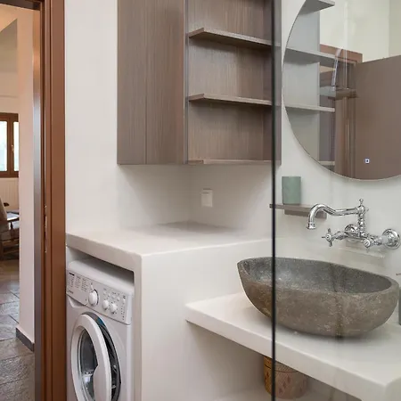 The 4diamonds Feriehus Áyios Dhimítrios